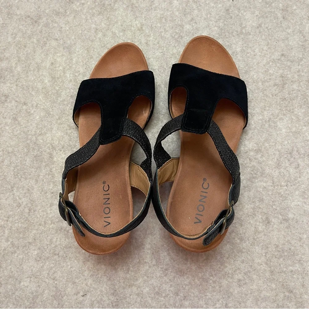 Vionic Kaytie Black Leather Suede T-Strap Wedge Sandal Womens size 8
